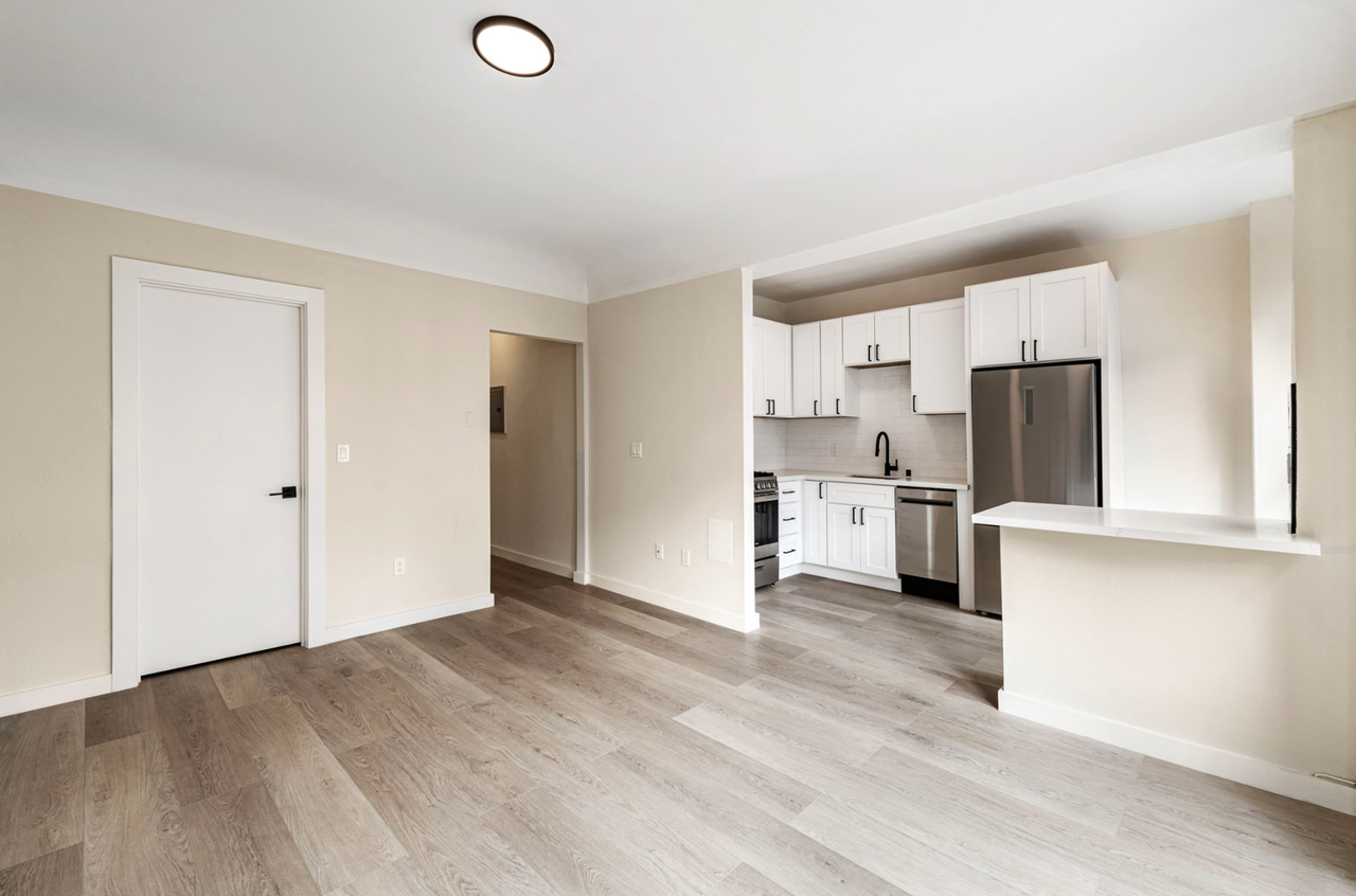 535 Taylor Street - Photo 2 of 15