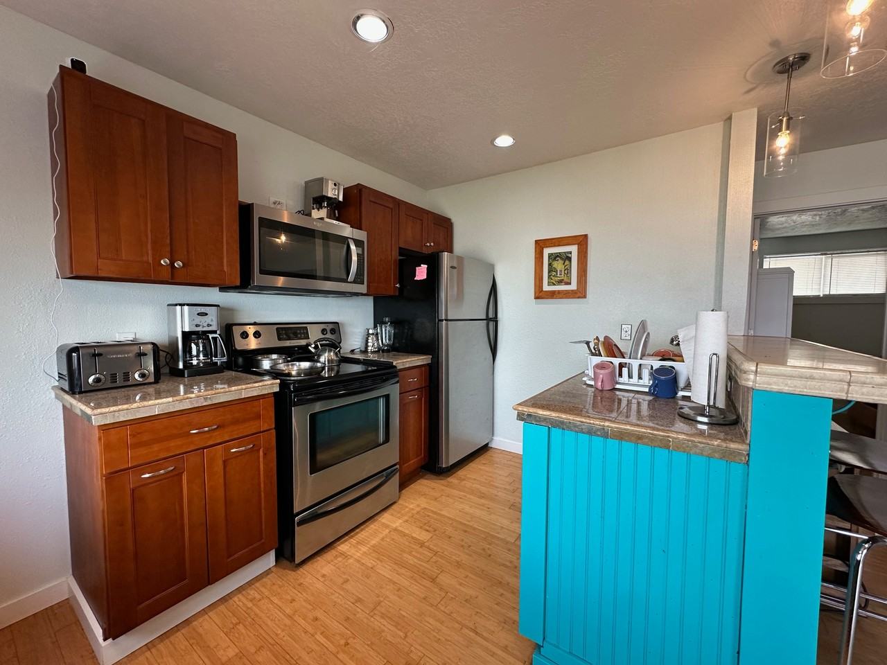 801 Northwest Coast Street - Photo 2 of 22