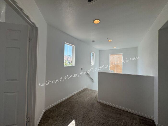 2817 Goldenrain St - Photo 7 of 18