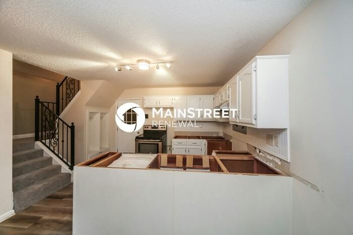 5691 Eagleston Dr - Photo 4 of 18