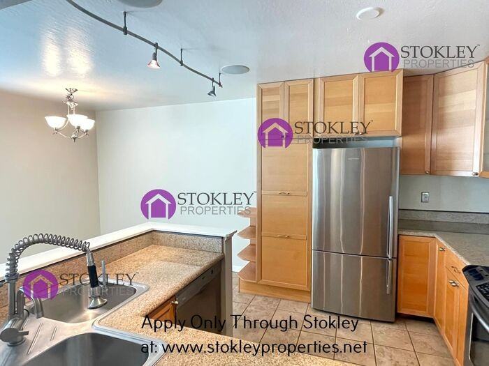 1810 Cole Ave - Photo 6 of 13