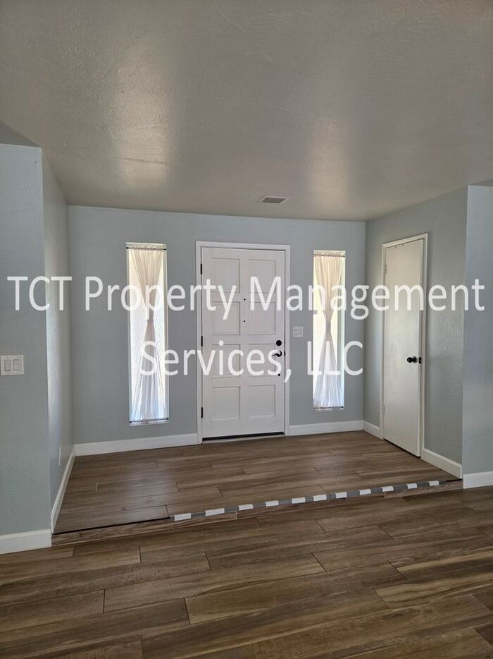 1036 W Minton Dr - Photo 4 of 18