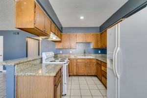 featured image of 1641 N Lamont St #C