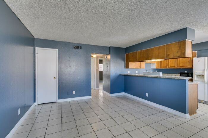1641 N Lamont St #C - Photo 2 of 30
