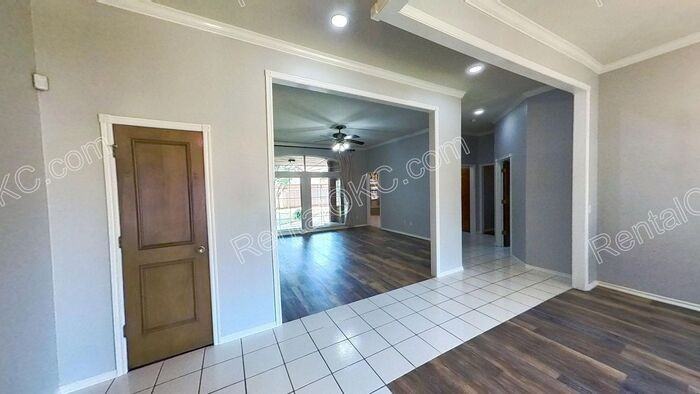 15713 Arbuckle Hts - Photo 6 of 37