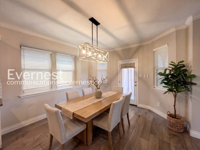 8403 Grayson Trl - Photo 4 of 30