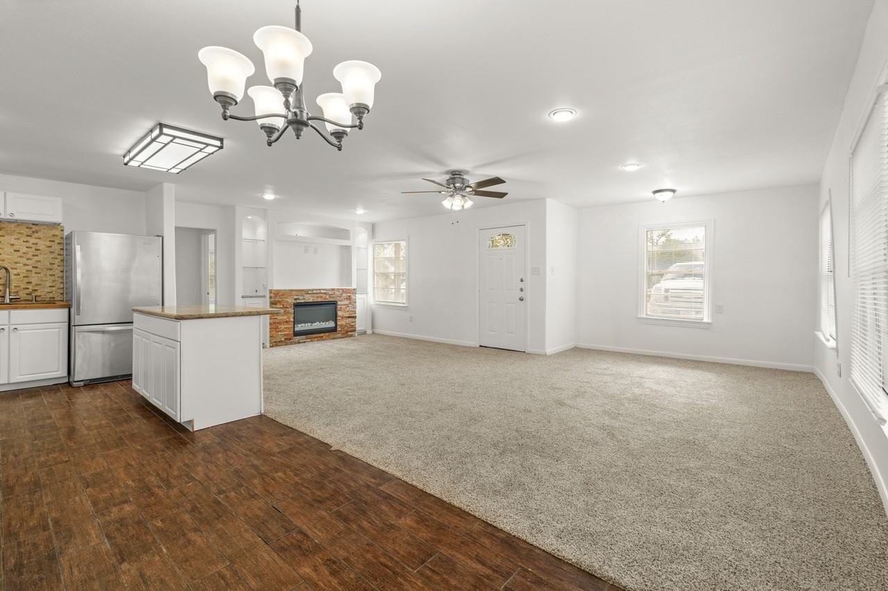 729 E 41st St #1 - Photo 6 of 23