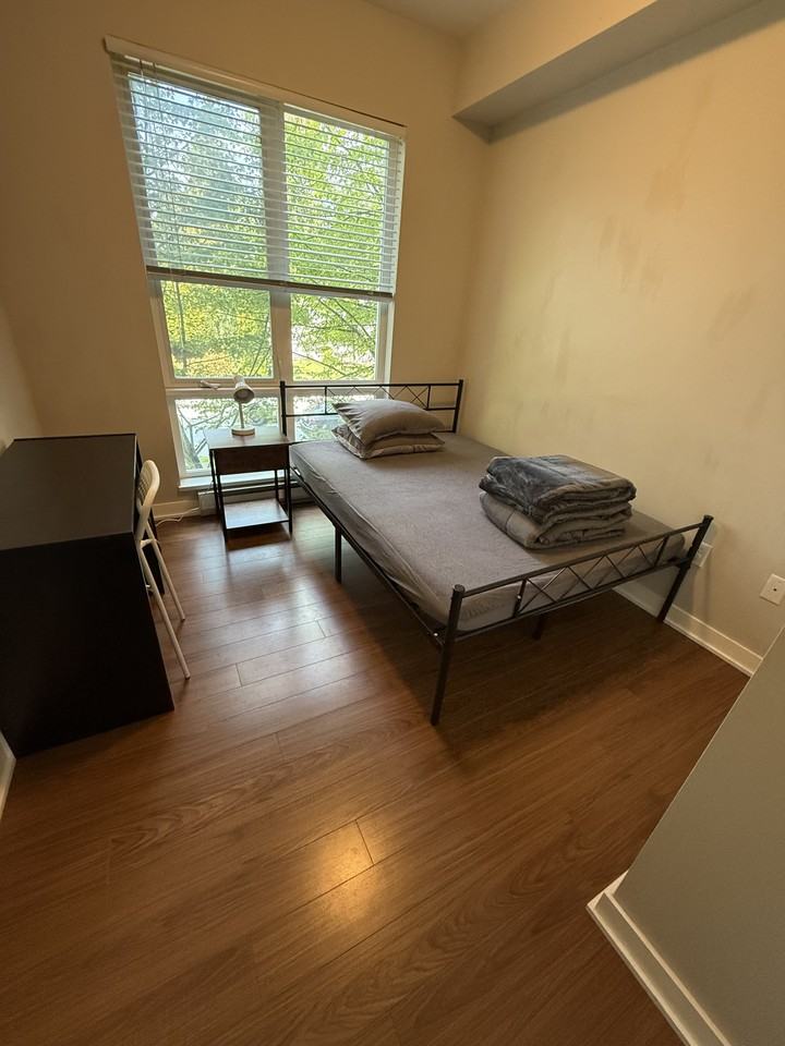 13321 102 A Avenue - Photo 2 of 11