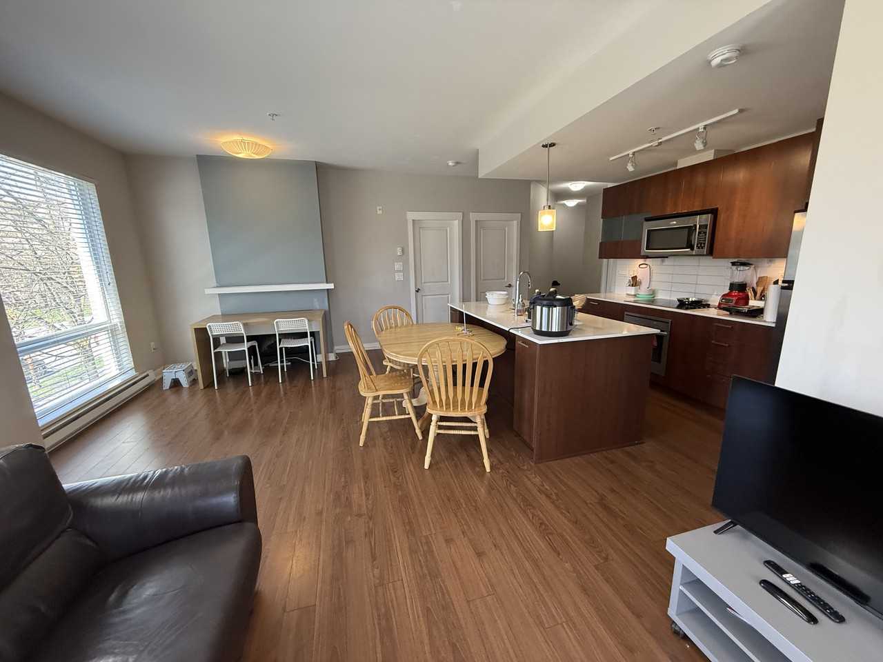 13321 102 A Avenue - Photo 7 of 11