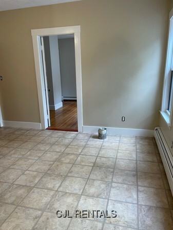 87 Pond St - Photo 7 of 18