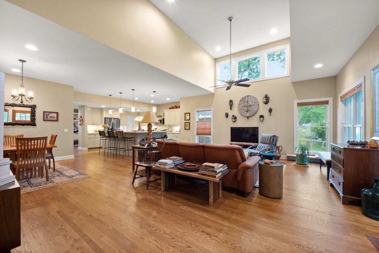 3822 Ridgelea Dr #A - Photo 3 of 29