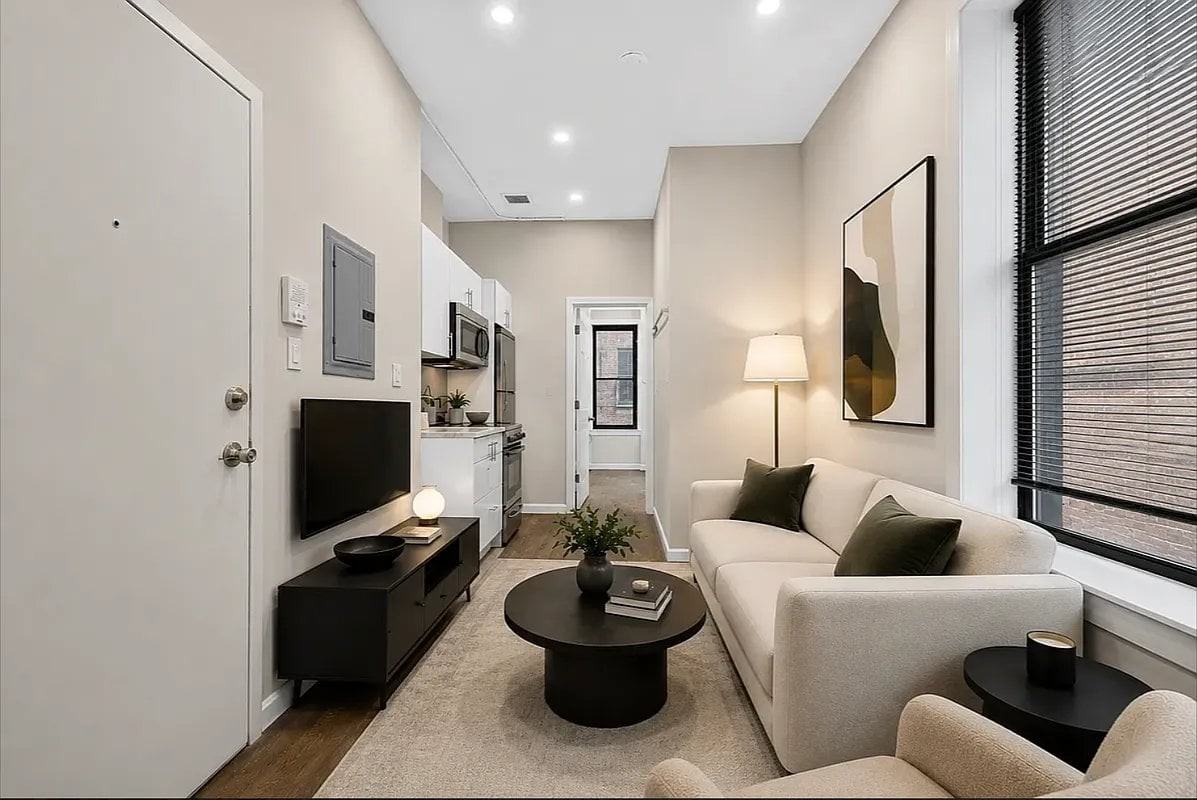 250 Broome St #1AA