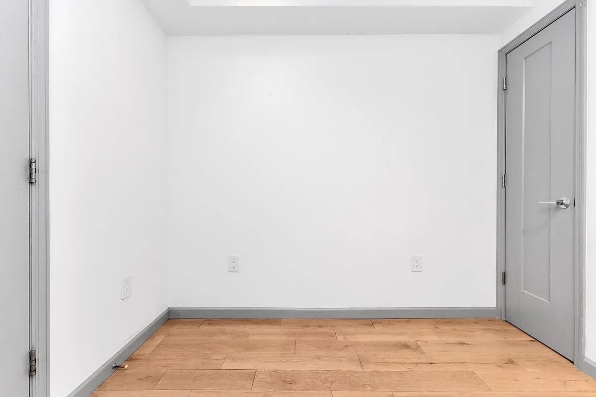 332 E 6th St #8 - Photo 5 of 8