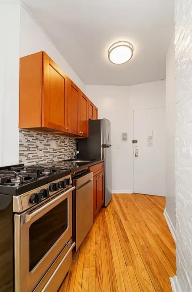 117 Perry St #4A - Photo 4 of 5