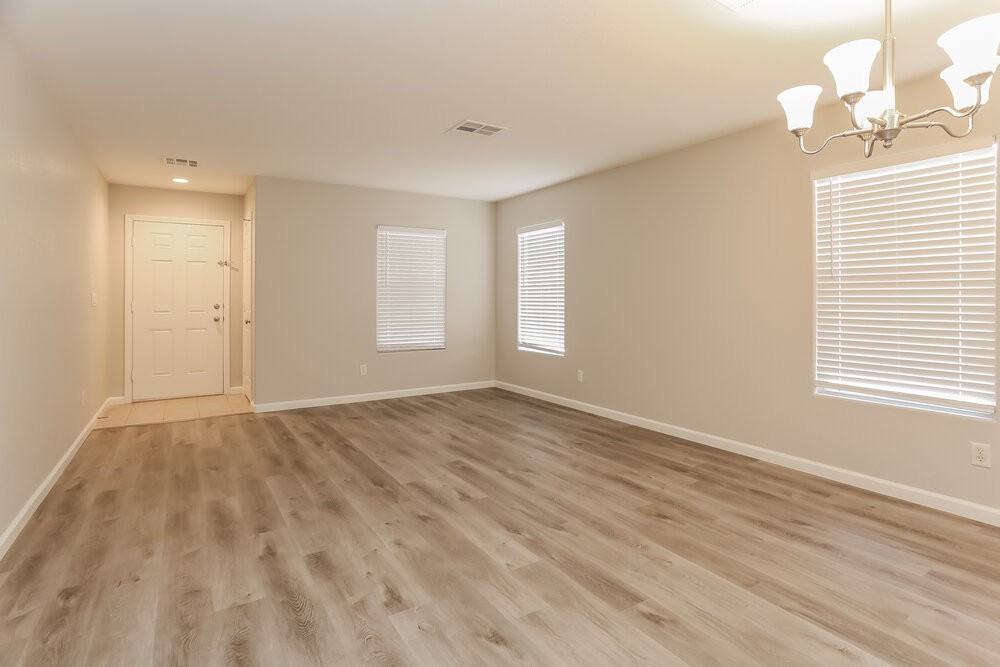 8024 Roundup Ridge St - Photo 4 of 16