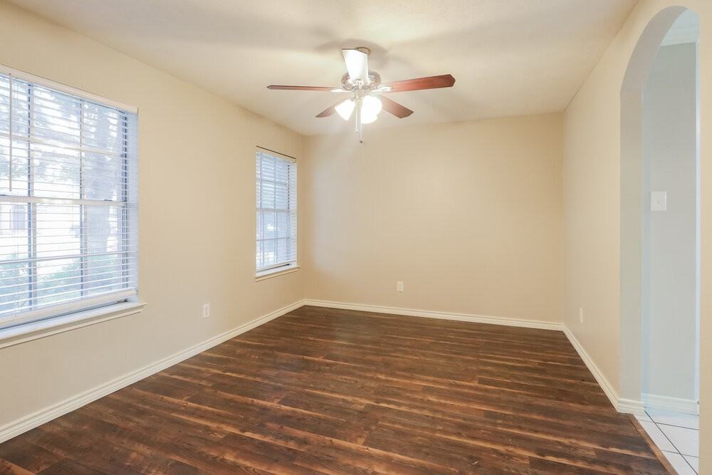 3831 Woodlace Dr - Photo 7 of 17