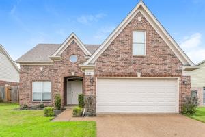 featured image of 1141 Red Fern Cir E