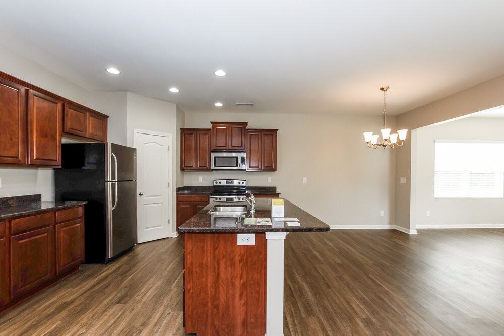9811 Paper Tree Rd - Photo 7 of 17