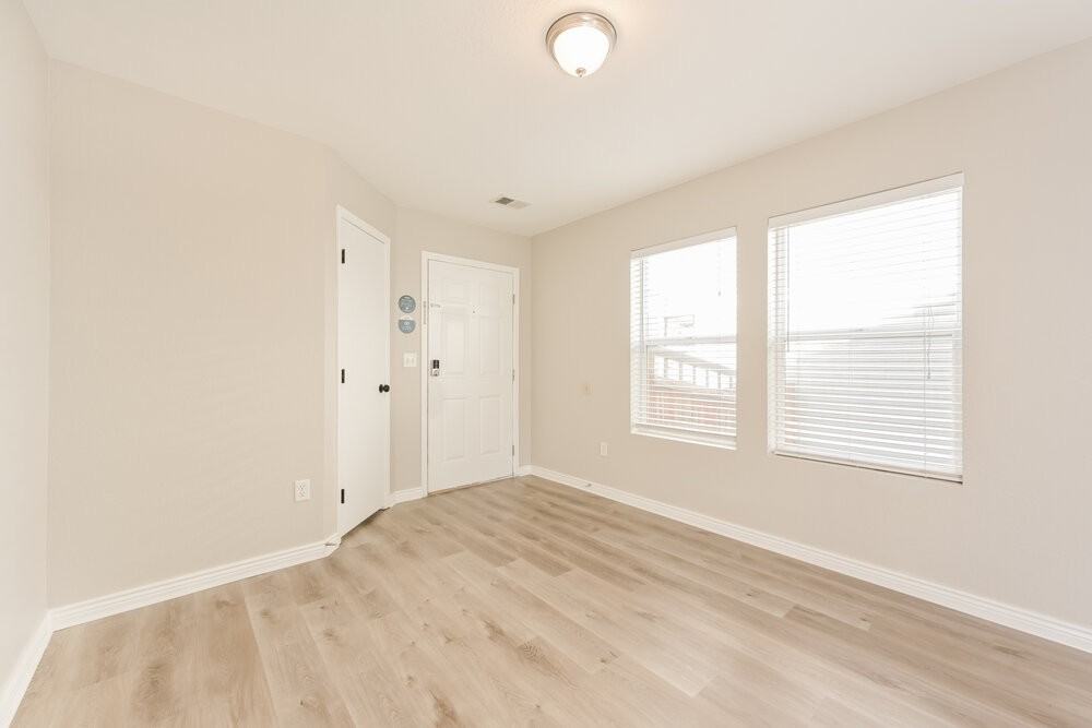 2352 Quartz St - Photo 5 of 17
