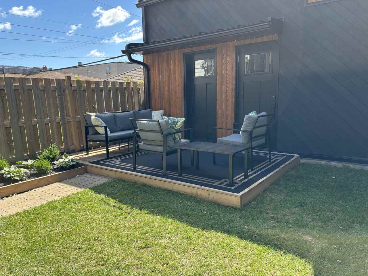393 Strathmore Boulevard - Photo 6 of 7