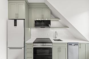 393 Strathmore Boulevard - Photo 1 of 1
