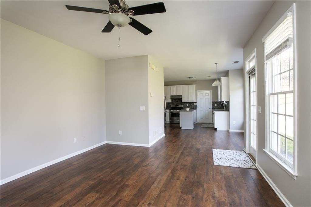 3050 Winston Terrace Ct - Photo 3 of 24