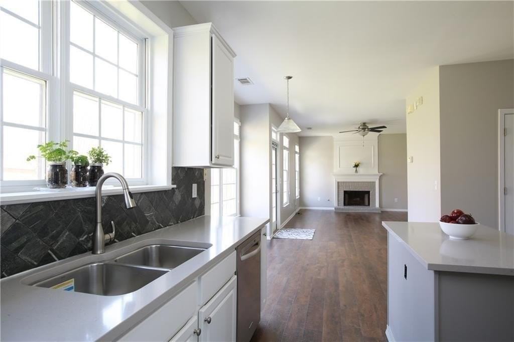 3050 Winston Terrace Ct - Photo 7 of 24
