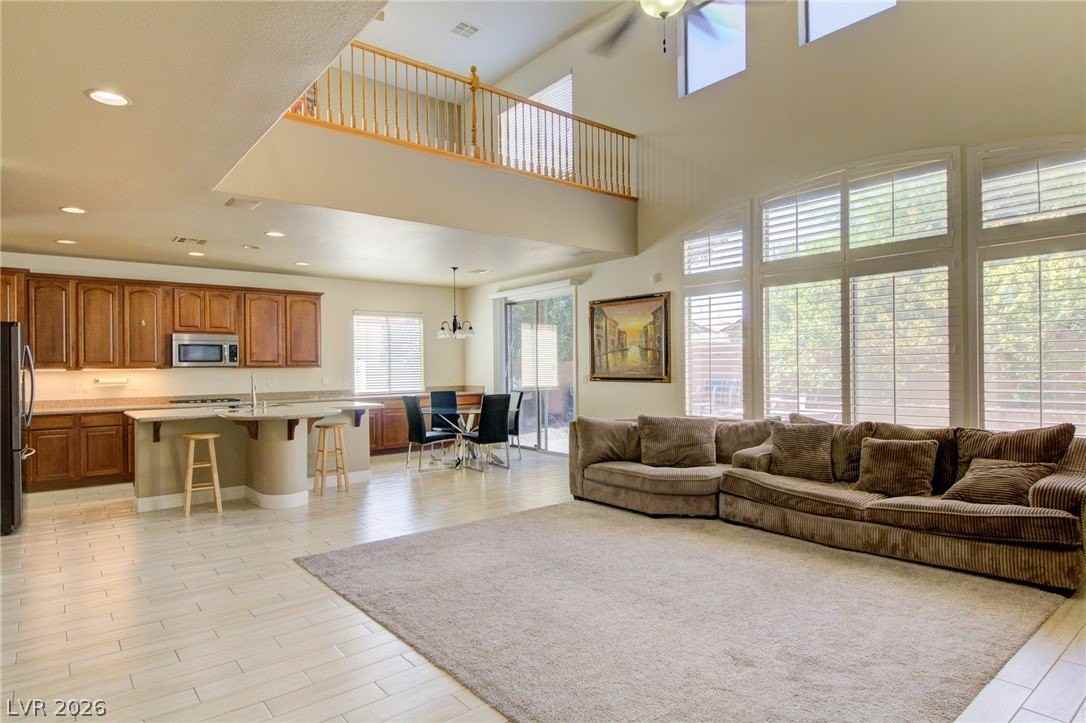 8925 Monte Oro Dr - Photo 4 of 50