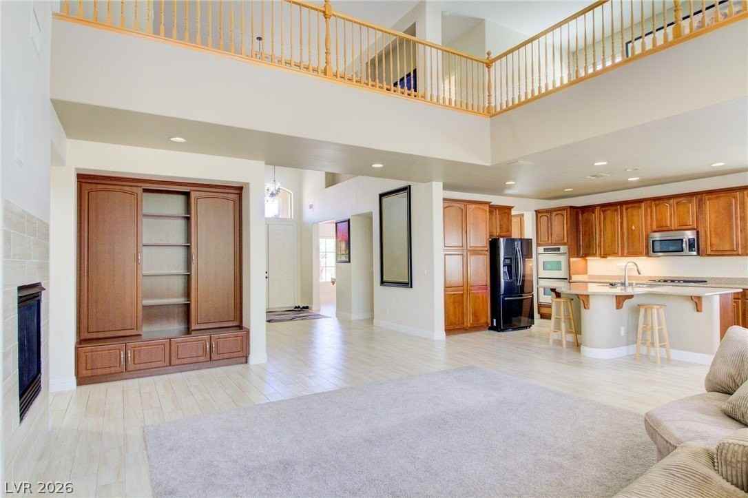8925 Monte Oro Dr - Photo 5 of 50