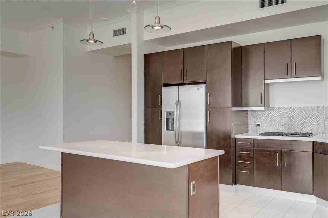 360 E Desert Inn Rd #402 - Photo 5 of 39