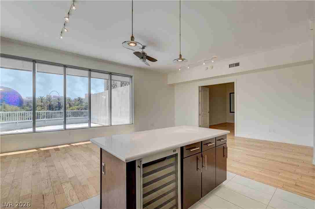 360 E Desert Inn Rd #402 - Photo 6 of 39