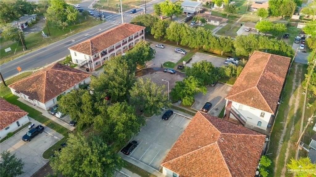 606 Buena Vista Dr #B - Photo 3 of 25