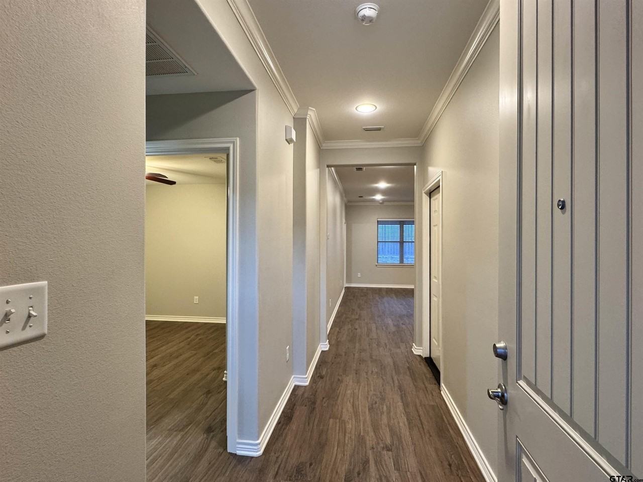 2525 Roy Rd - Photo 4 of 28