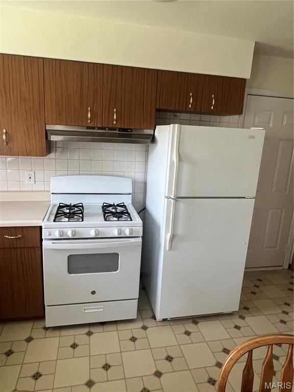 5896 Hawkins Fuchs Rd - Photo 4 of 15