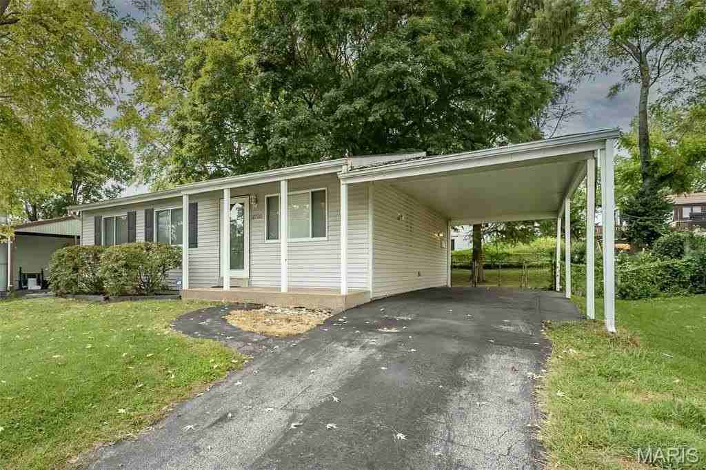 12720 Missouri Bottom Rd - Photo 3 of 29