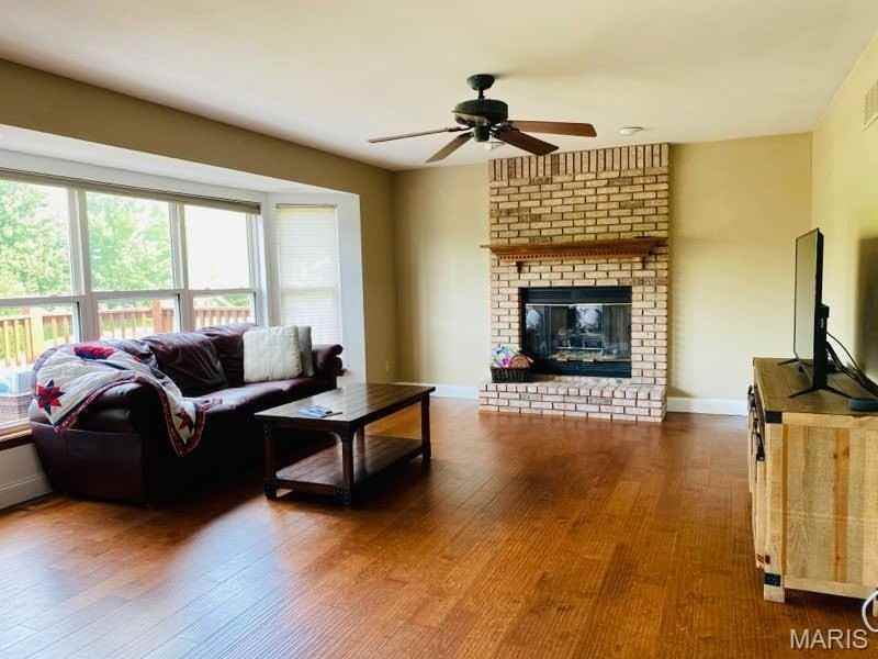 809 Barklage Ct - Photo 5 of 26