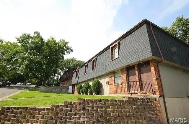 1104 Arrowhead Dr #B
