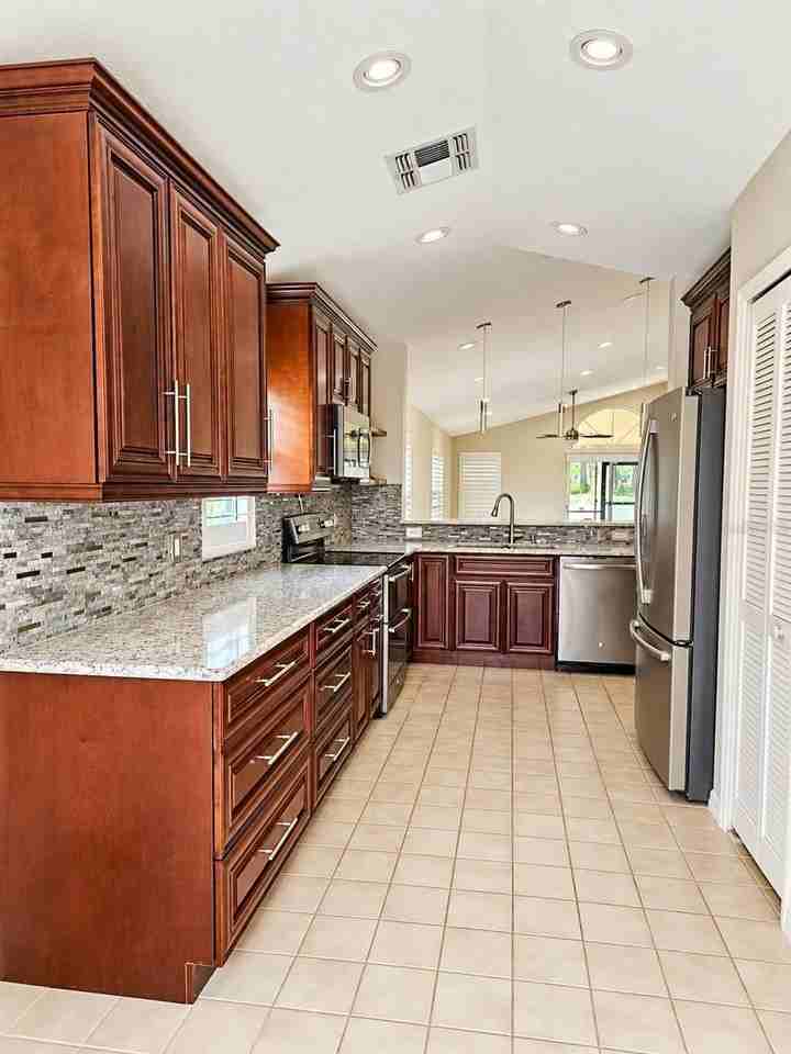 1360 Augusta National Blvd - Photo 4 of 13
