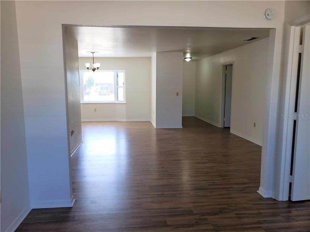 1212 Fordham Dr - Photo 4 of 14