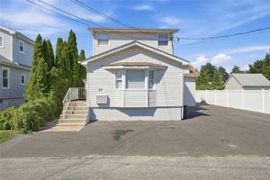 featured image of 27 Willoughby Pl #1