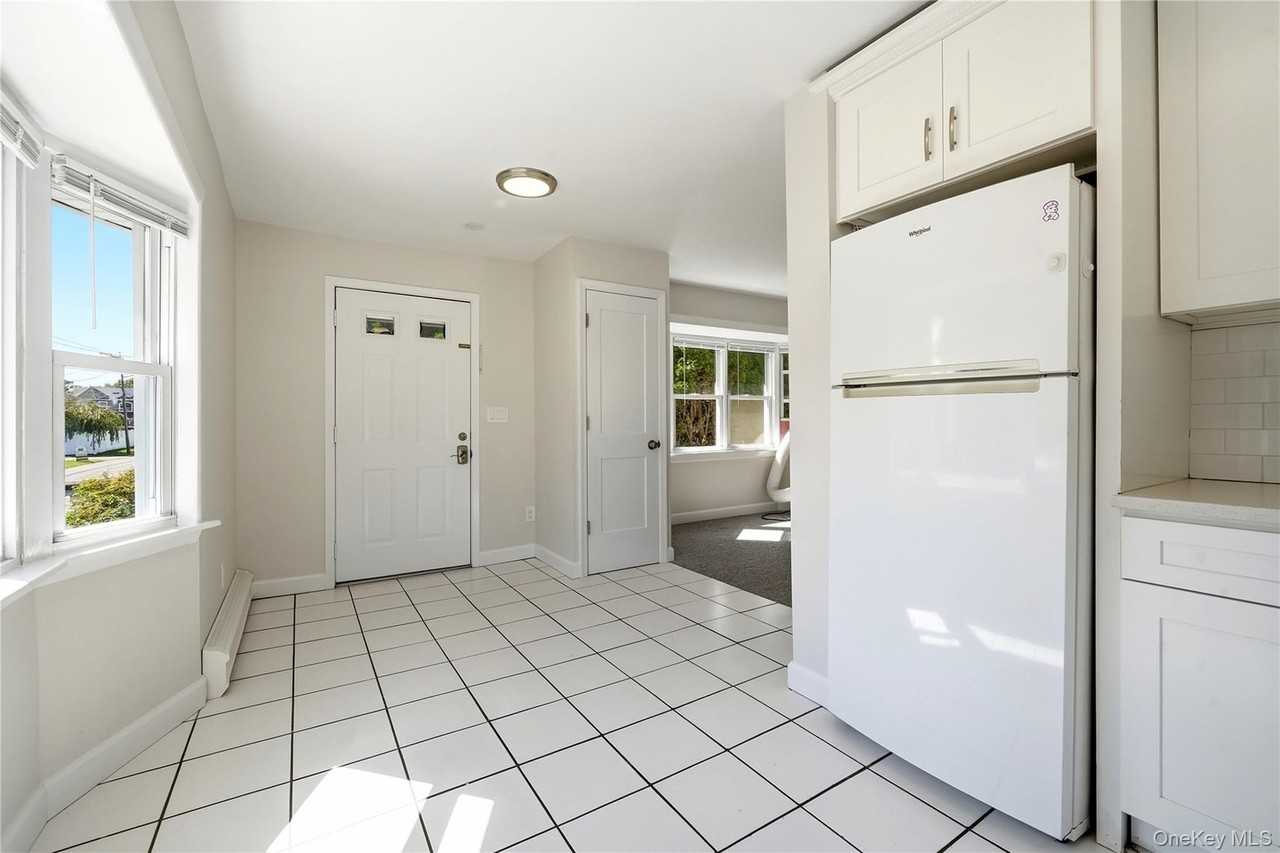 27 Willoughby Pl #1 - Photo 7 of 24
