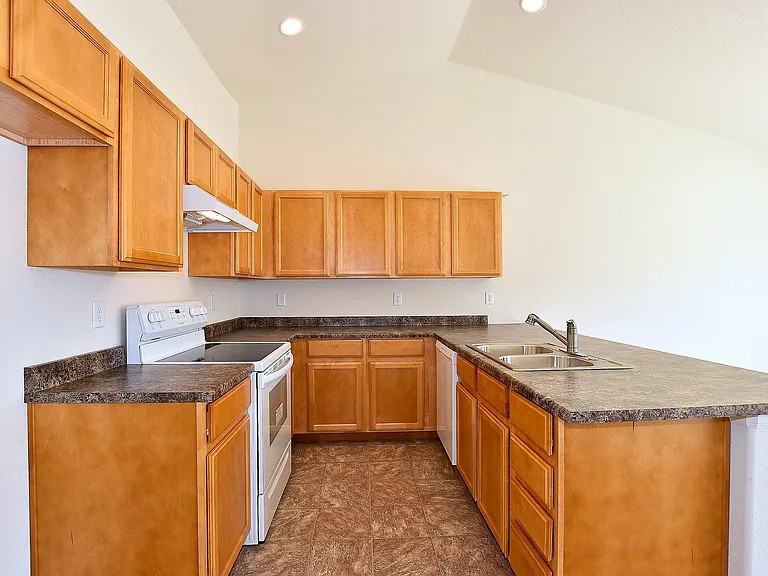 1713 102nd Avenue - Photo 7 of 7
