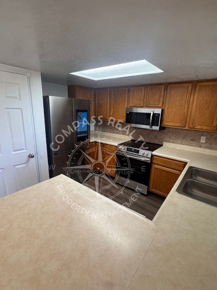 1226 W Brandonwood Dr #1 - Photo 6 of 22