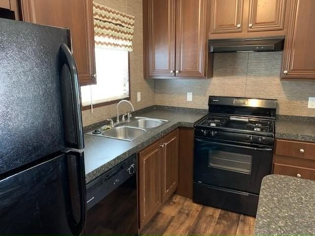 1435 D St #1435 - Photo 6 of 21