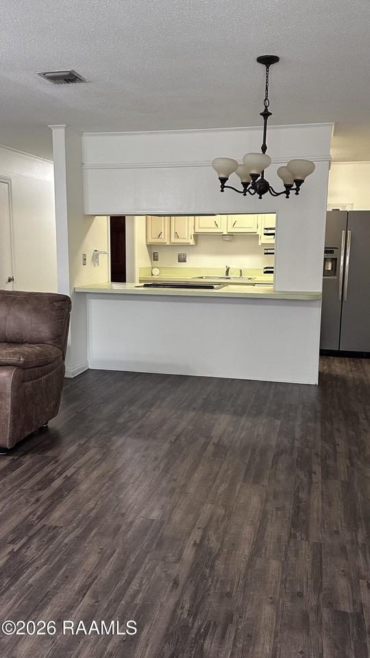106 Molasses Row - Photo 3 of 16