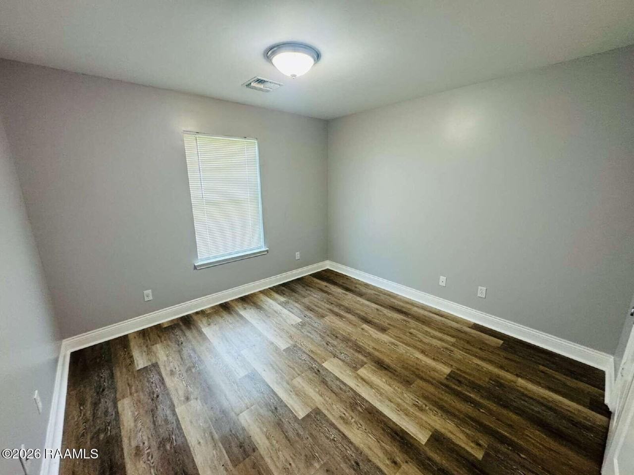 127 Country Living Dr - Photo 2 of 17