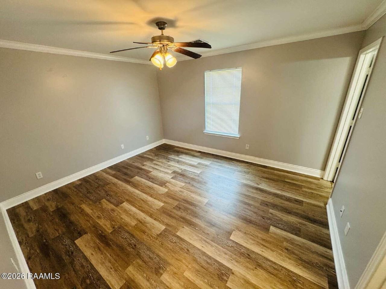 127 Country Living Dr - Photo 4 of 17