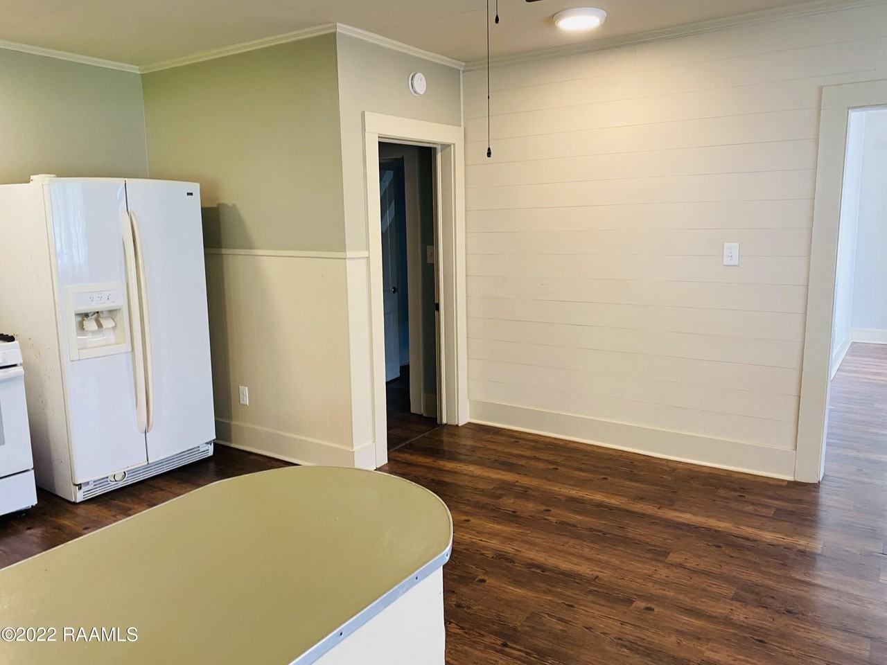 306 S Lee Ave - Photo 7 of 19