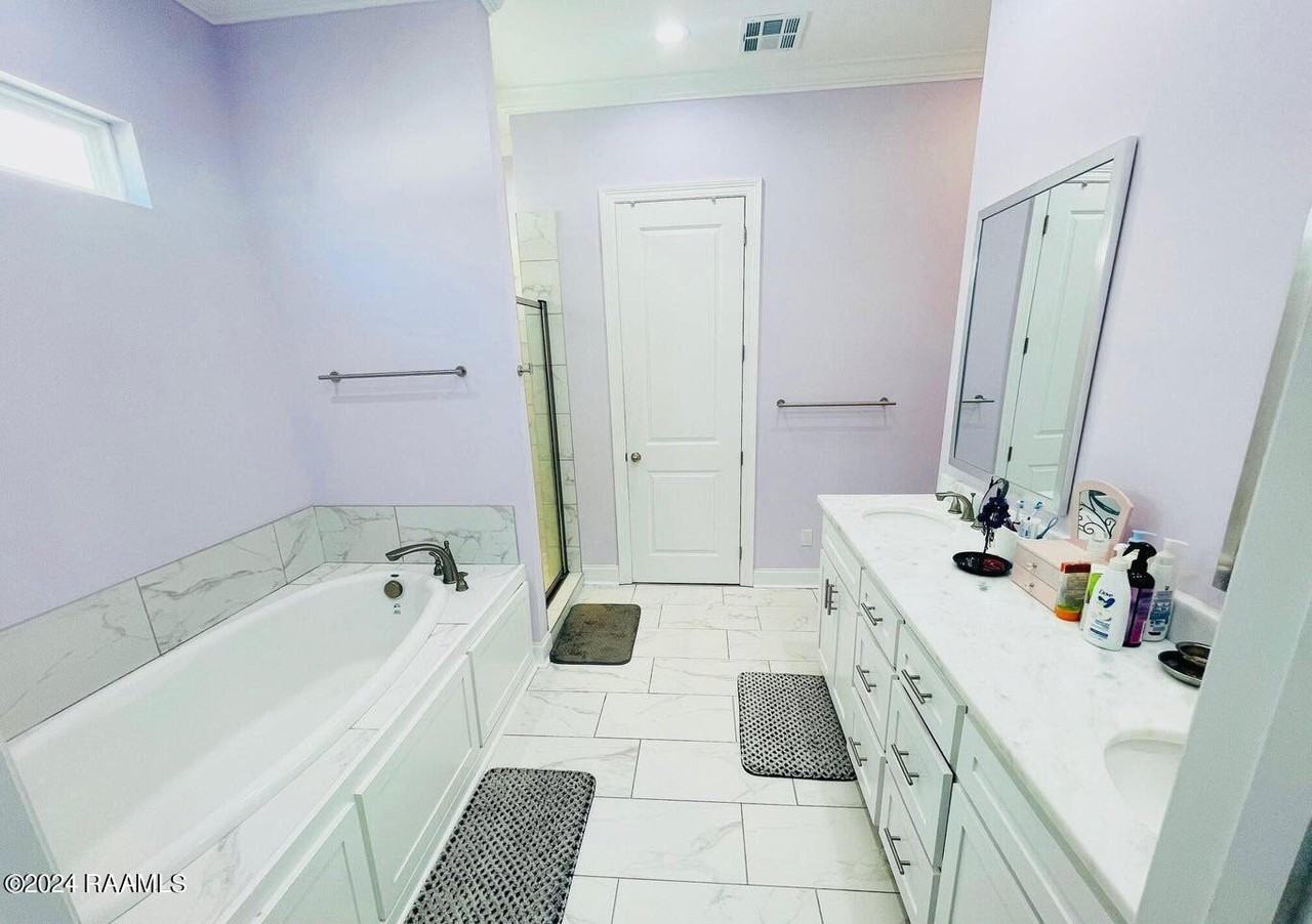 308 Redfern St - Photo 6 of 13