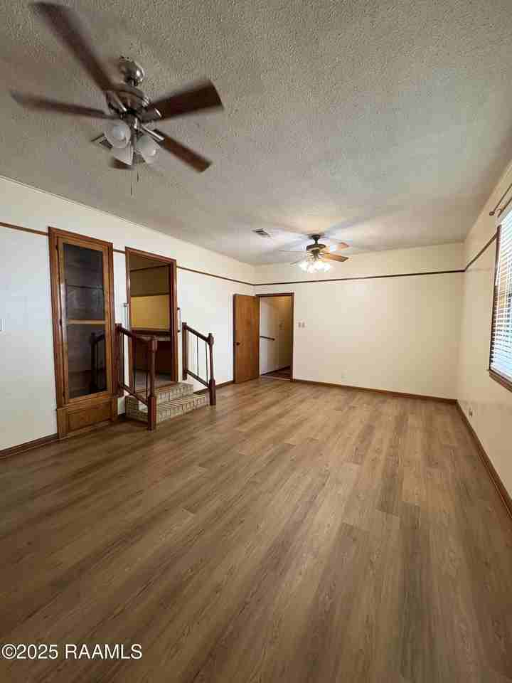 134 Barton Pl - Photo 5 of 15
